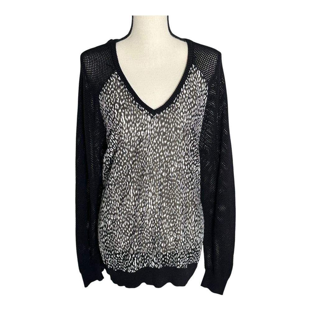 Torrid Black‎ V-Neck Half Mesh Long Sleeve Top Print Shirt Size 2 Stretch